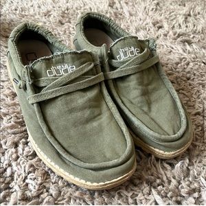 Mens size 10 lightweight hemp shoes. Brand name “hey dude” shoes forest green